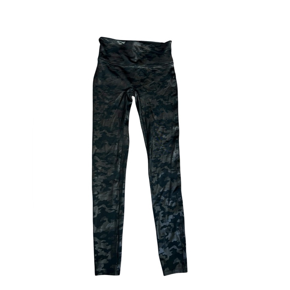 SPANX NWOT camo legging with sheen size medium